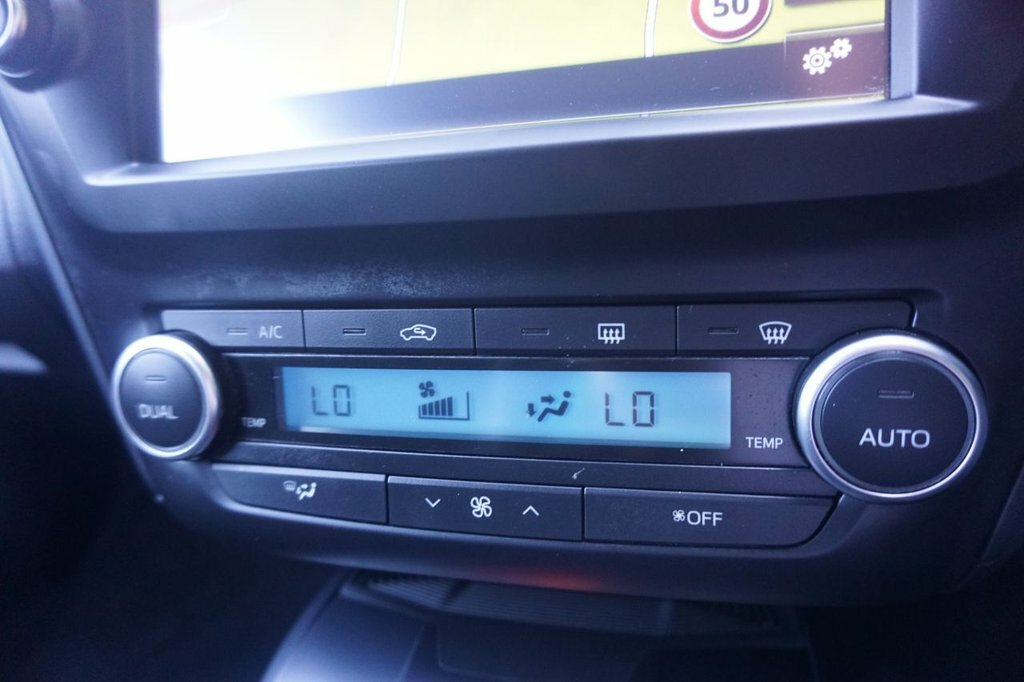 Toyota Avensis 1.6D Active Saloon Grey #16