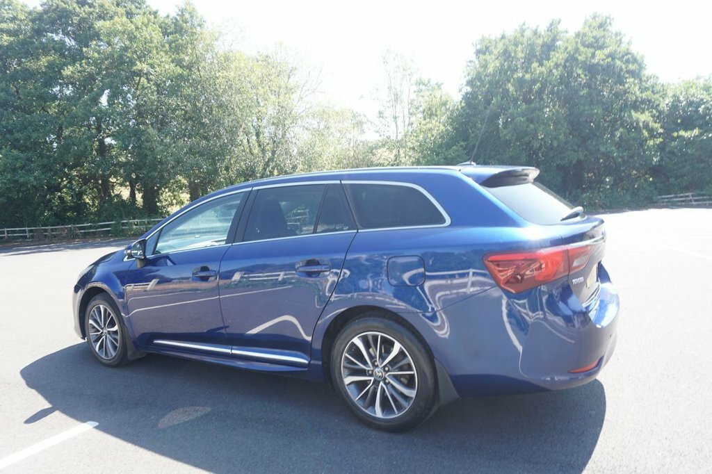 Toyota Avensis 1.6D Active Saloon Grey #11