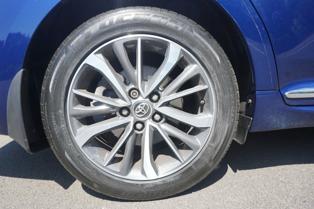 Toyota Avensis 1.6D Active Saloon Grey #7