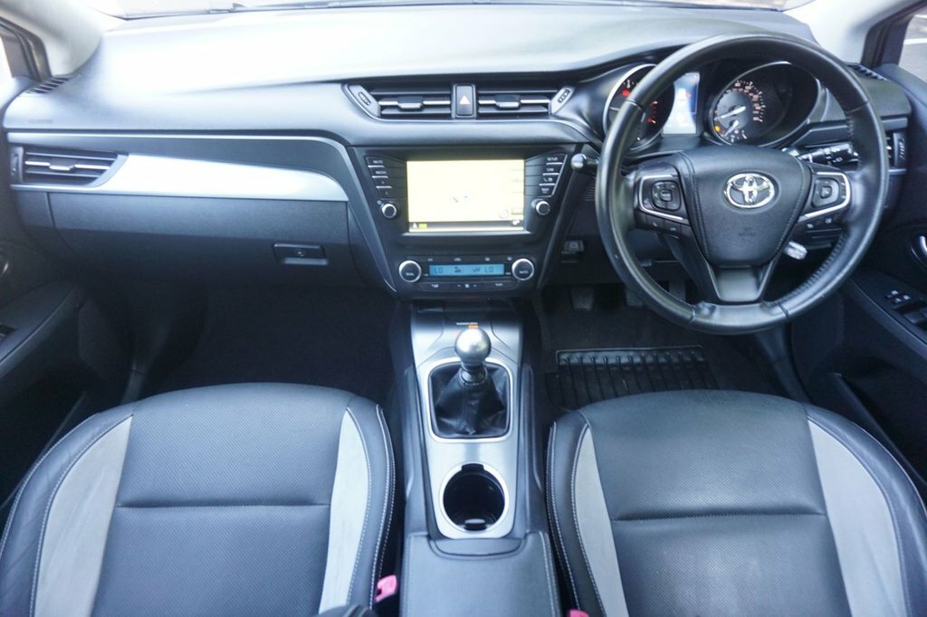 Toyota Avensis 1.6D Active Saloon Grey #13