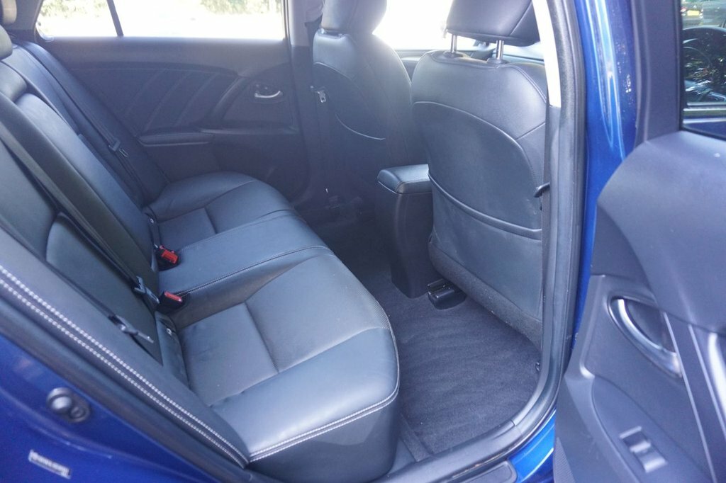 Toyota Avensis 1.6D Active Saloon Grey #14