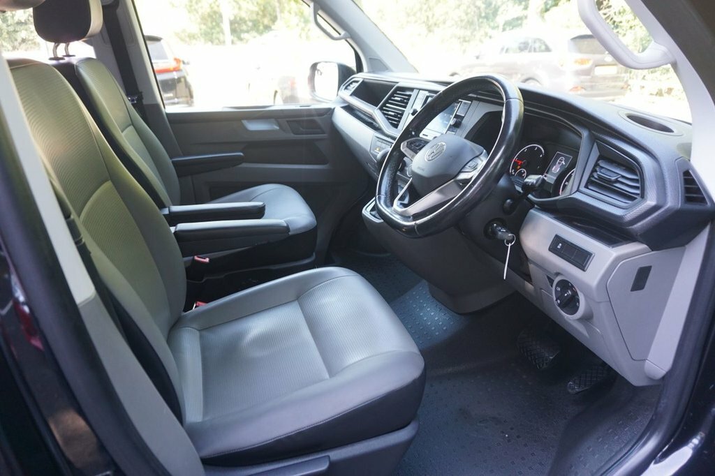 Volkswagen Transporter Shuttle 2L Se Black #5