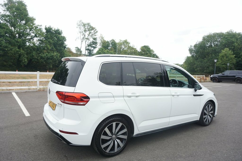 Volkswagen Touran 2L R-line White #2