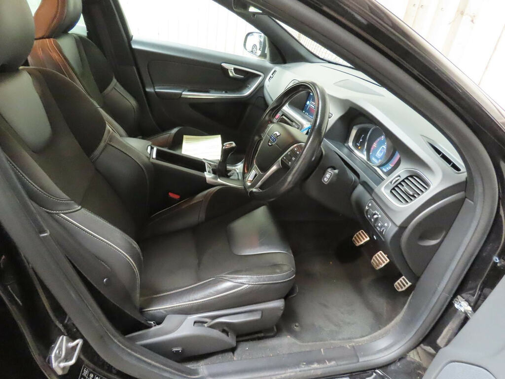 Volvo V60 2.0 D4 R-design Nav Euro 6 Ss Black #4