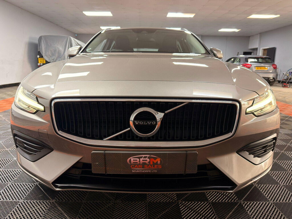 Volvo V60 2.0 D3 Momentum Euro 6 Ss Grey #2