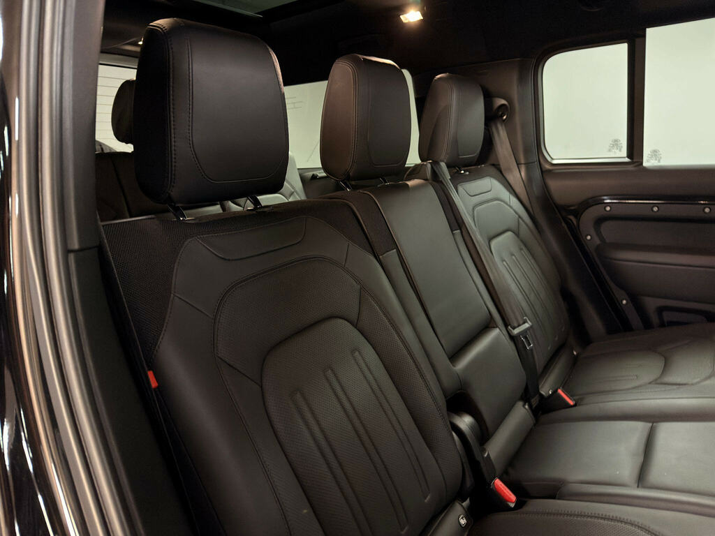 Land Rover Defender 130 Defender 3.0 D300 X-dynamic Hse 130 Estat Grey #31