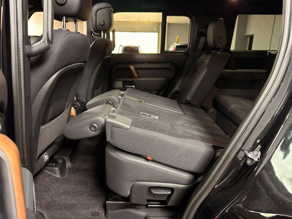 Land Rover Defender 130 Defender 3.0 D300 X-dynamic Hse 130 Estat Grey #36
