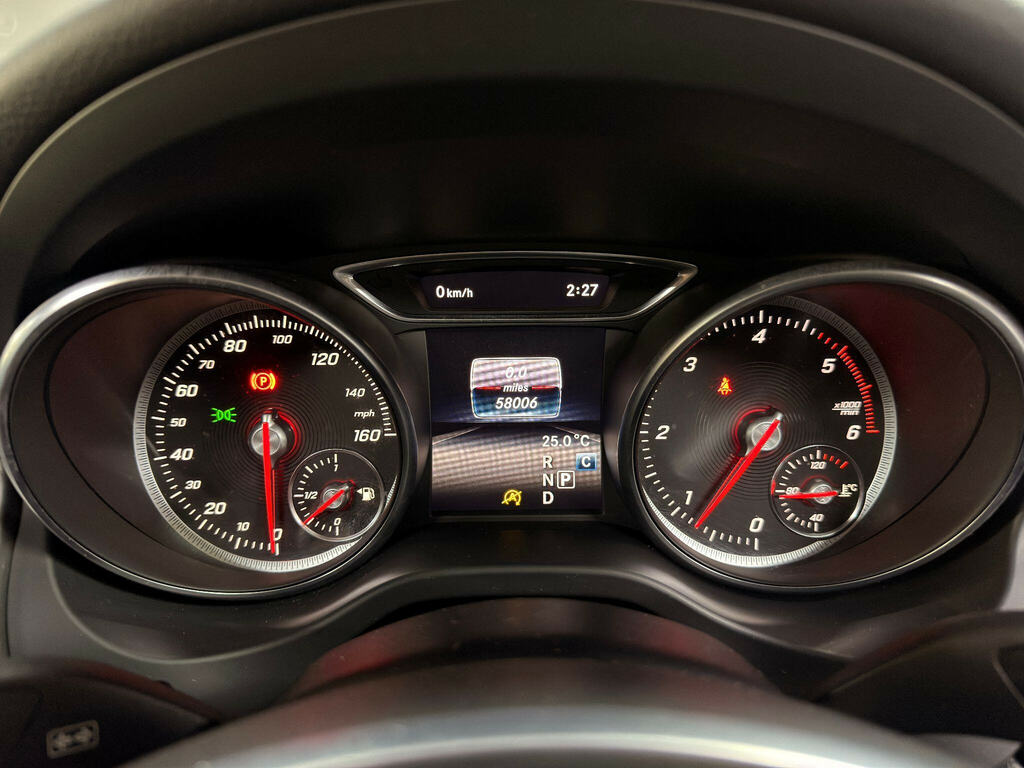 Mercedes-Benz CLA Class 1.6 Cla180 Amg Line Coupe Euro 6 Ss White #61