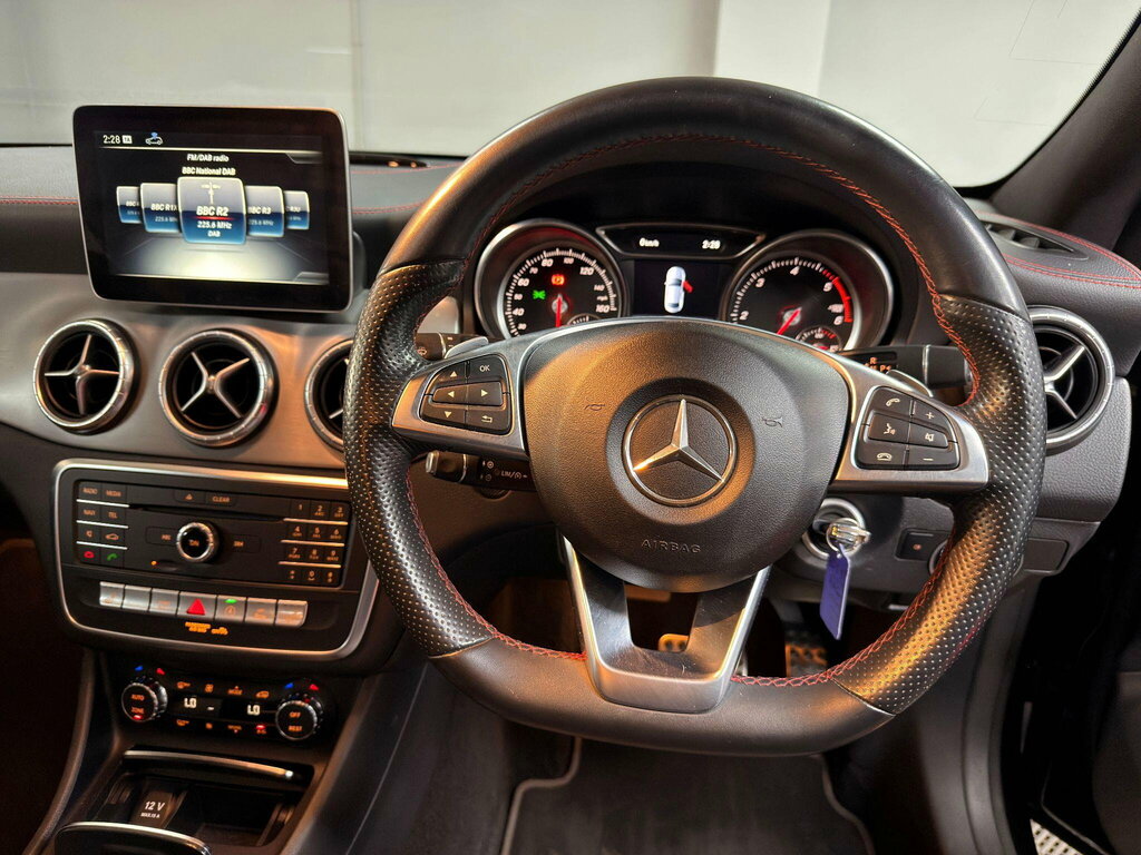 Mercedes-Benz CLA Class 1.6 Cla180 Amg Line Coupe Euro 6 Ss White #66