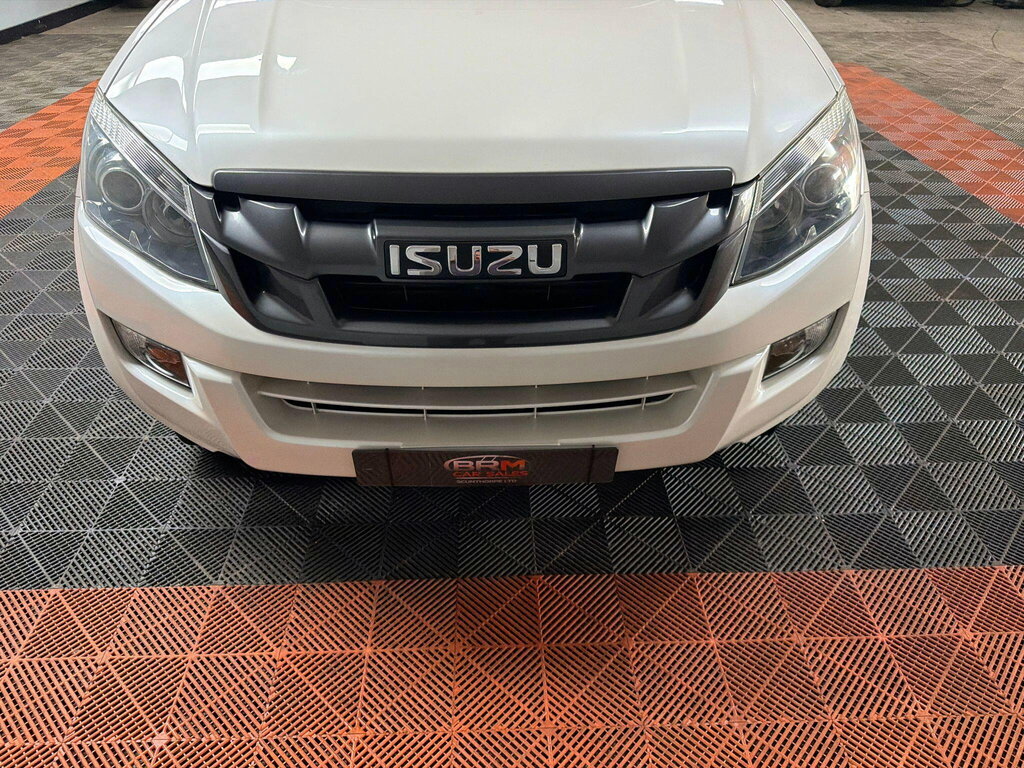 Isuzu D-Max 2.5 Td Blade Pickup 4X4 220 GK65MRX White #6
