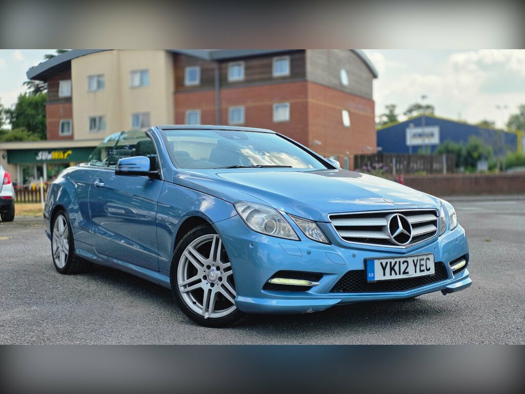 Mercedes-Benz E Class 1.8 E250 Blueefficiency Sport Edition 125 Cabriole Blue