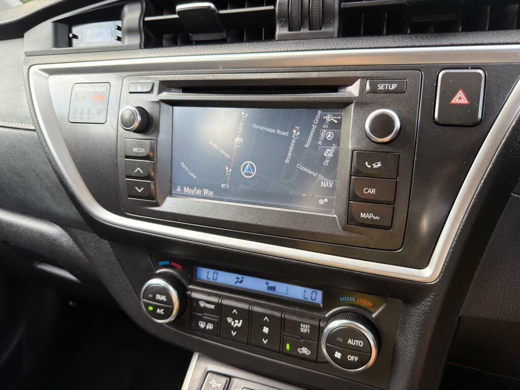 Toyota Auris Hatchback 1.8 Vvt-h Excel Cvt Euro 5 Ss 20 Brown #28