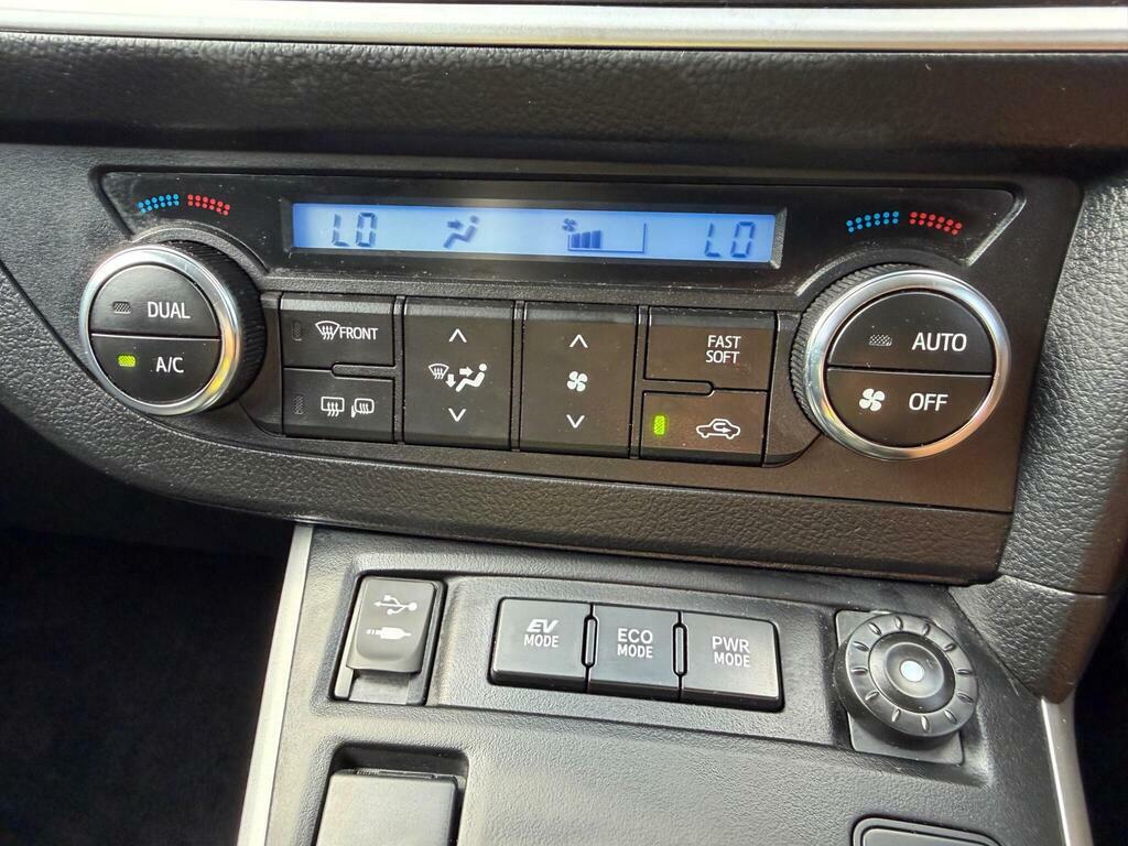 Toyota Auris Hatchback 1.8 Vvt-h Excel Cvt Euro 5 Ss 20 Brown #32