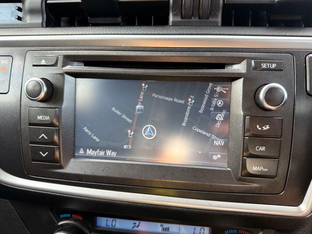Toyota Auris Hatchback 1.8 Vvt-h Excel Cvt Euro 5 Ss 20 Brown #30