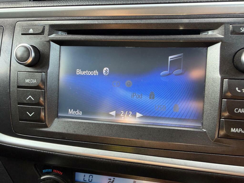 Toyota Auris Hatchback 1.8 Vvt-h Excel Cvt Euro 5 Ss 20 Brown #31