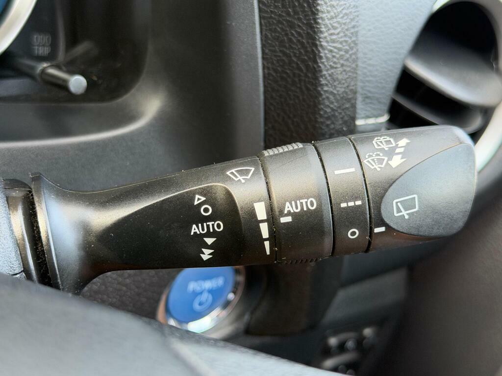 Toyota Auris Hatchback 1.8 Vvt-h Excel Cvt Euro 5 Ss 20 Brown #39