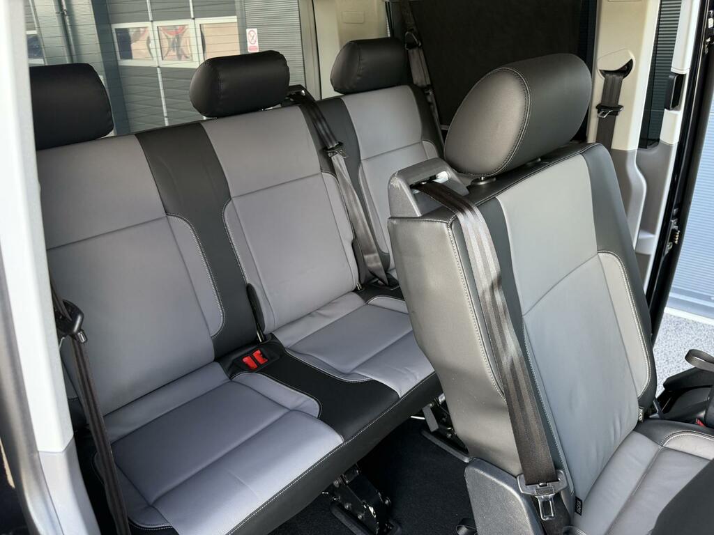 Volkswagen Transporter Shuttle 2.0 Tdi Se 150 7 Speed Dsg Swb In Black #3