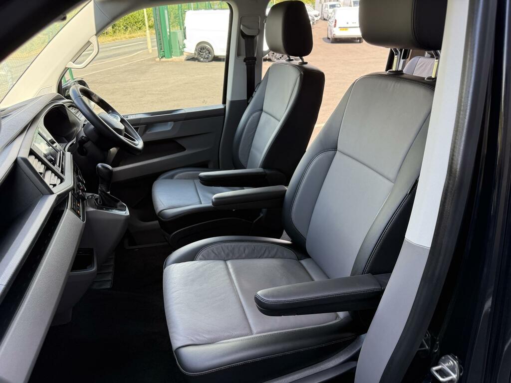 Volkswagen Transporter Shuttle 2.0 Tdi 204Ps Se Minibus Dsg - 2023 23 Red #31