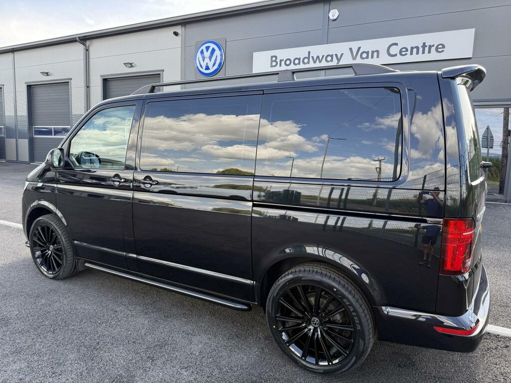 Volkswagen Transporter Shuttle 2.0 Tdi 204Ps Se Minibus Dsg - 2023 23 Red #8