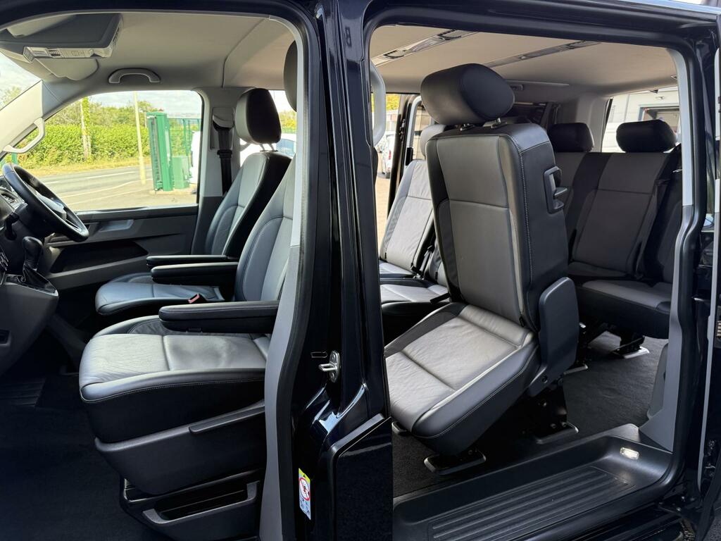 Volkswagen Transporter Shuttle 2.0 Tdi 204Ps Se Minibus Dsg - 2023 23 Red #19
