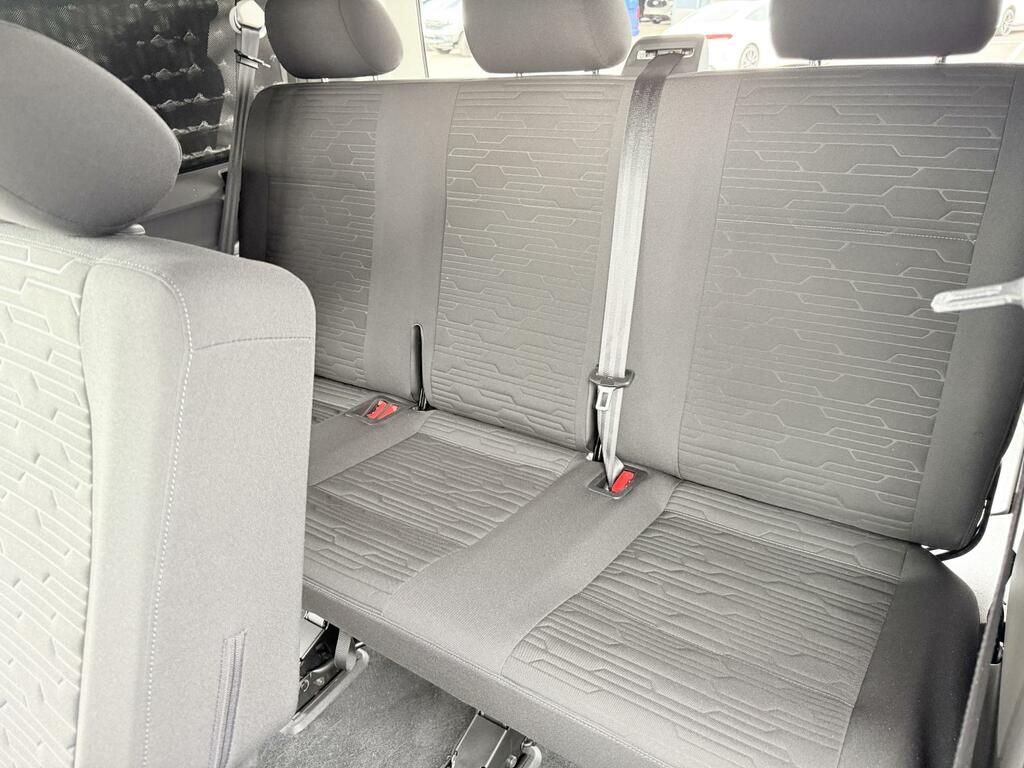 Volkswagen Transporter Shuttle 2.0 Tdi Se Minibus Double Cab Sw Silver #3