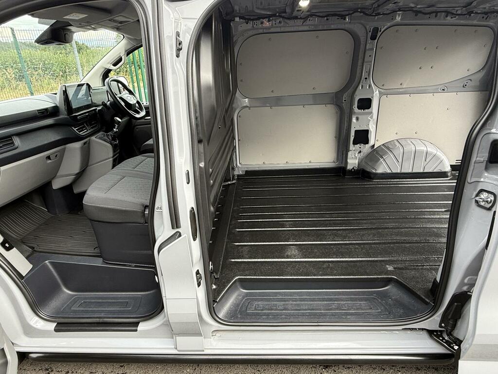 Ford Transit Custom 2.0 320 136 6 Speed Ecoblue Limited Panel Van WR75ZGT Grey #4