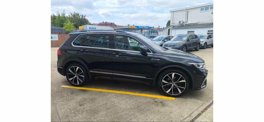 Volkswagen Tiguan 1.5 Tsi R-line Dsg Euro VA21RFN Black #3