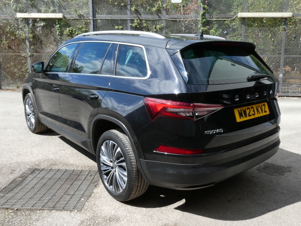 Skoda Kodiaq 1.5 Se L Executive Tsi Dsg MW23KVZ Black #4