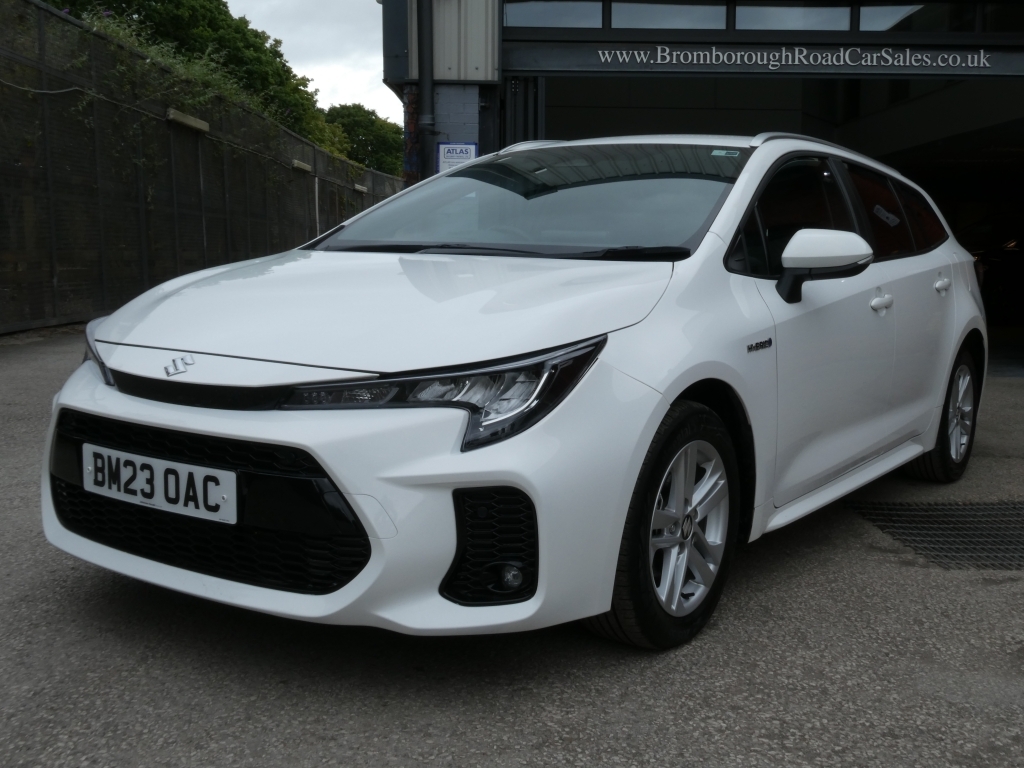 Suzuki Swace 1.8 Motion White