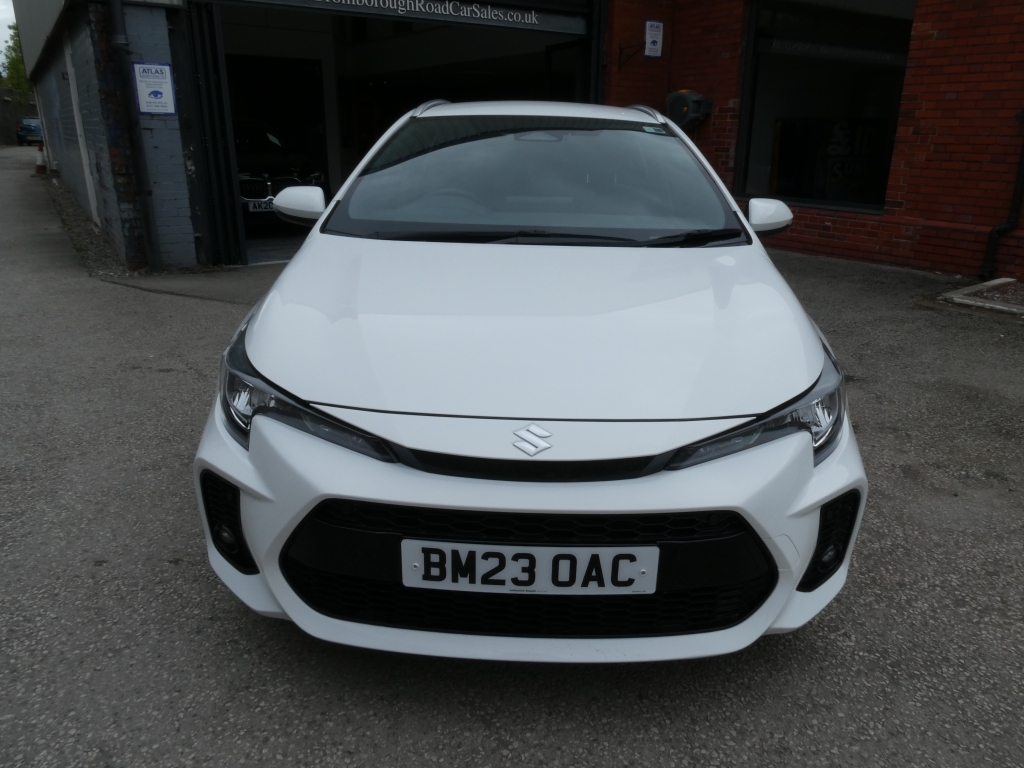 Suzuki Swace 1.8 Motion White #6