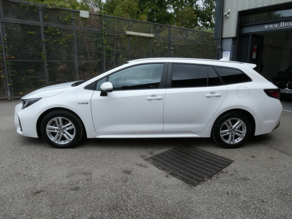 Suzuki Swace 1.8 Motion White #5