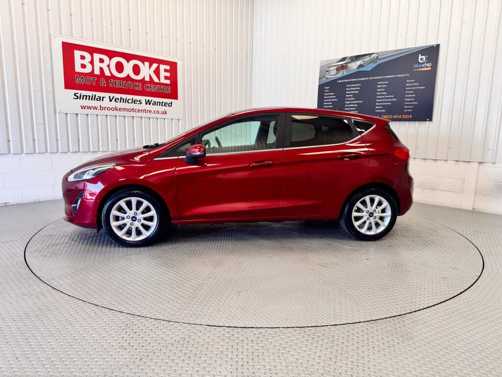Ford Fiesta 1.0T Ecoboost Titanium Euro 6 Ss ET17OWU Red #4