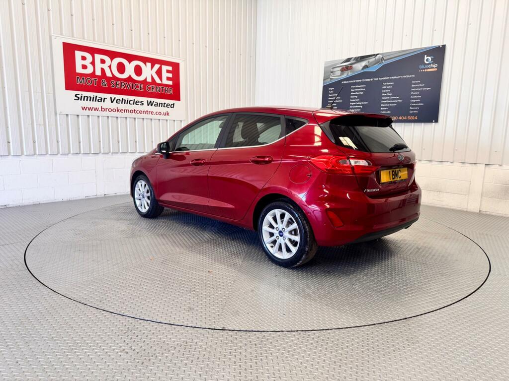Ford Fiesta 1.0T Ecoboost Titanium Euro 6 Ss ET17OWU Red #5