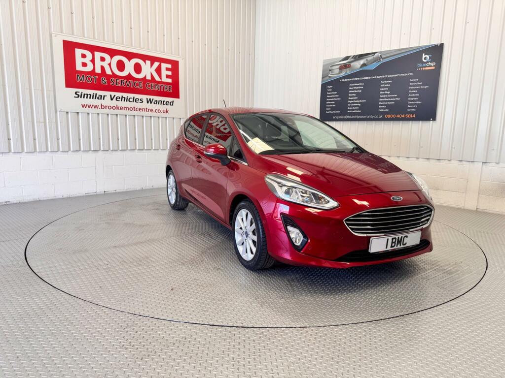 Ford Fiesta 1.0T Ecoboost Titanium Euro 6 Ss Red