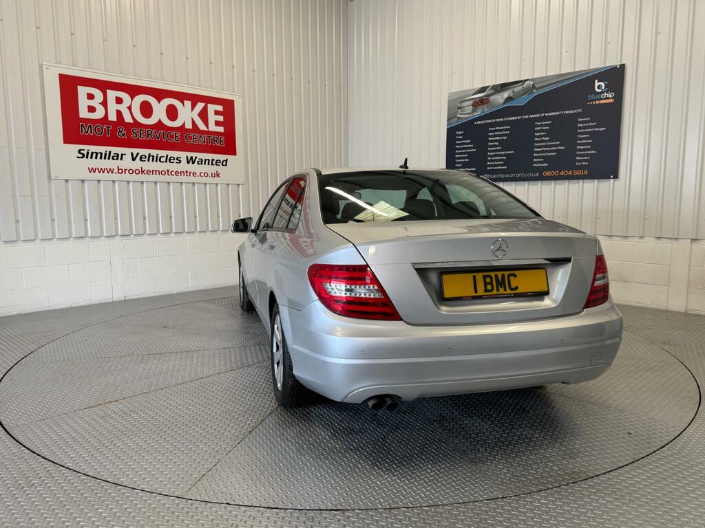 Mercedes-Benz C Class C220 Cdi Blueefficiency Sport 4-Door Black #8