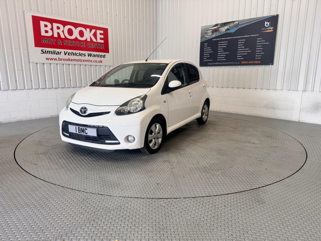 Toyota Aygo 1.0 Vvt-i Fire Euro 5 White #3