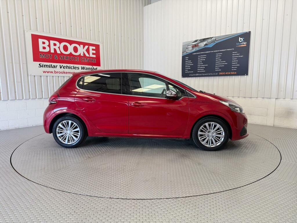 Peugeot 208 1.2 Puretech Allure Euro 6 Ss Red #4