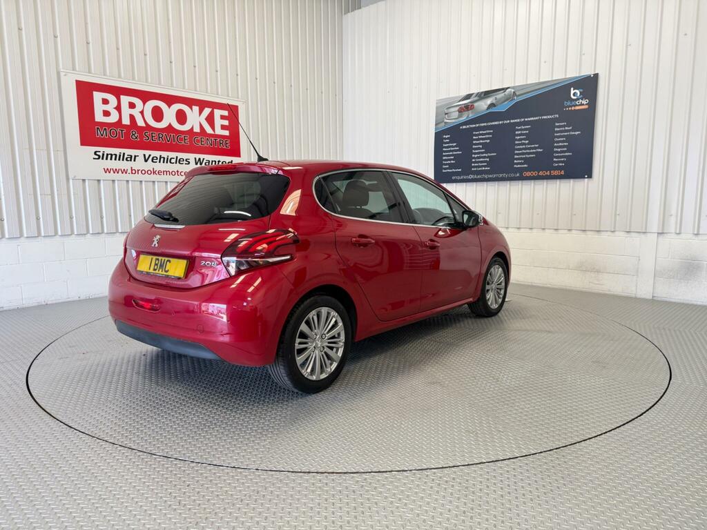 Peugeot 208 1.2 Puretech Allure Euro 6 Ss Red #5