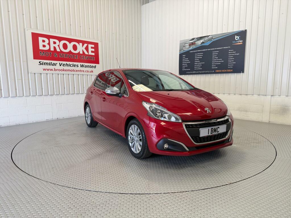 Peugeot 208 1.2 Puretech Allure Euro 6 Ss Red