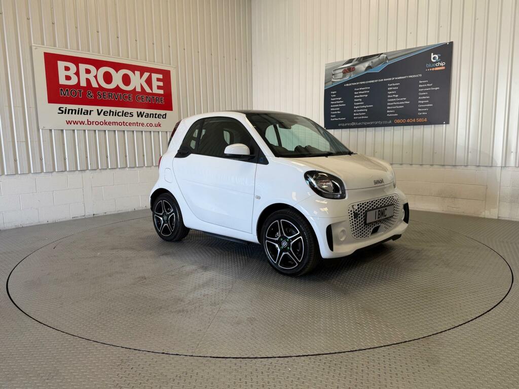 Smart Fortwo 17.6Kwh Pulse Premium 22Kw Charger White