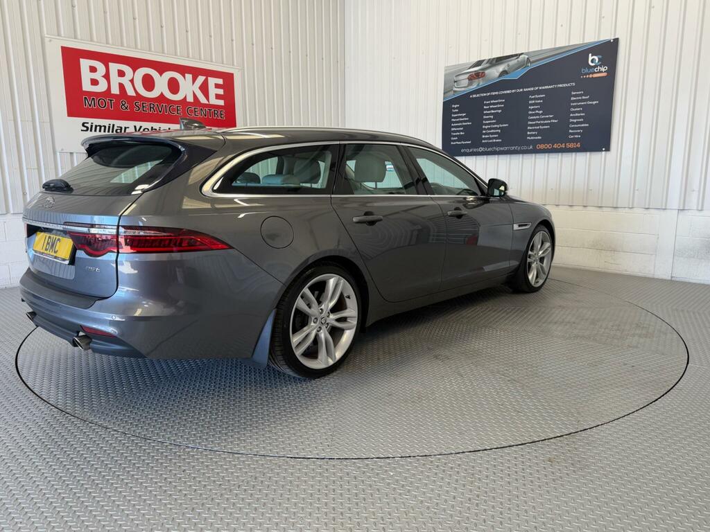 Jaguar XF 2.0I Portfolio Sportbrake Euro 6 Ss Grey #3