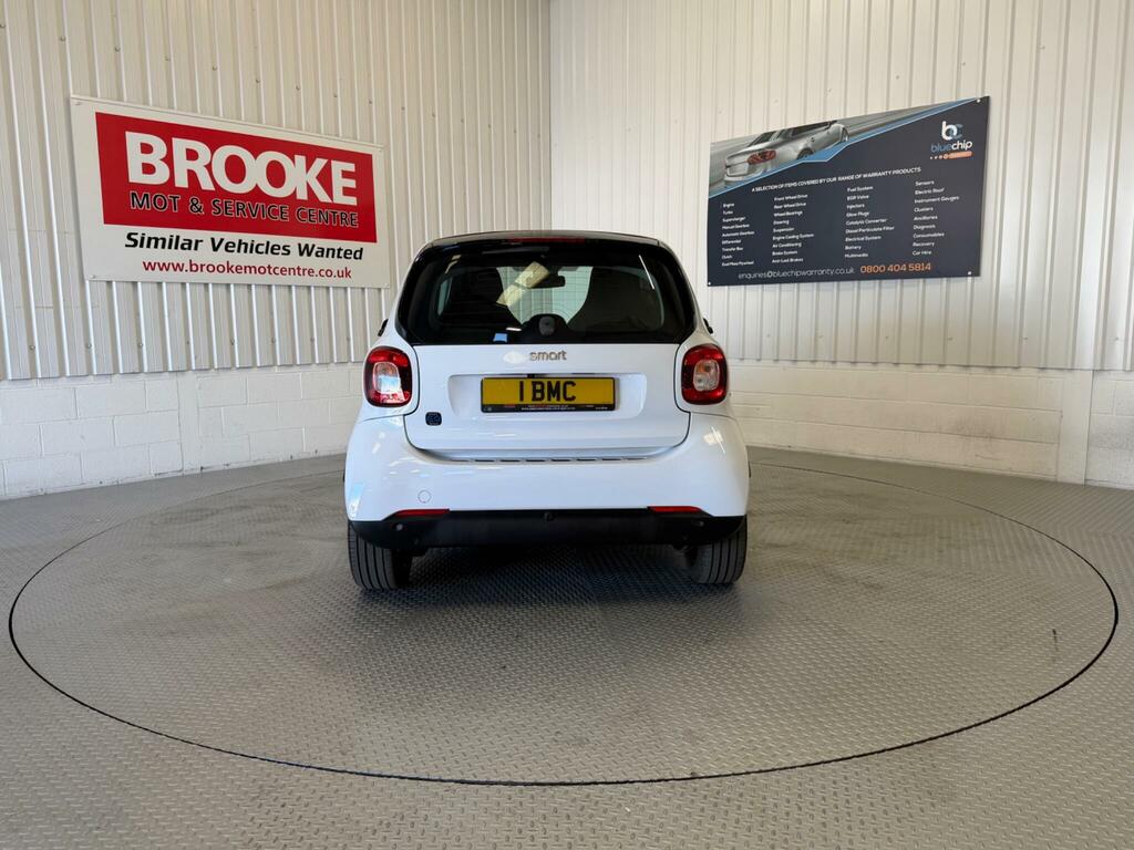 Smart Fortwo 17.6Kwh Pulse Premium 22Kw Charger White #4