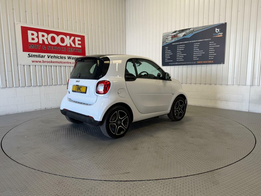 Smart Fortwo 17.6Kwh Pulse Premium 22Kw Charger White #3