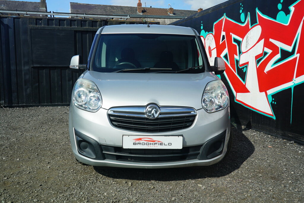 Vauxhall Combo 1.6L 1.6 Cdti 2300 16V Sportive Fwd L2 H1 Ss  #10