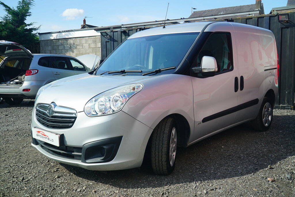 Vauxhall Combo 1.6L 1.6 Cdti 2300 16V Sportive Fwd L2 H1 Ss  #14