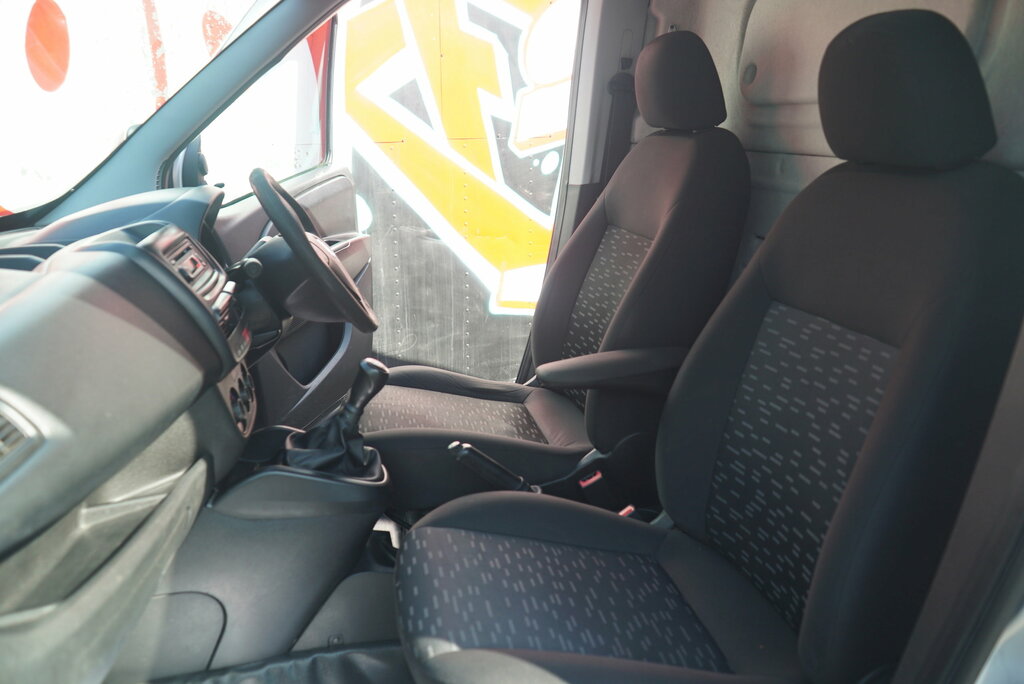 Vauxhall Combo 1.6L 1.6 Cdti 2300 16V Sportive Fwd L2 H1 Ss  #68