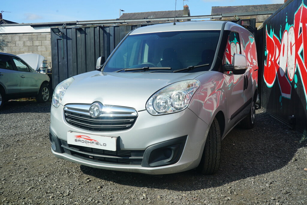 Vauxhall Combo 1.6L 1.6 Cdti 2300 16V Sportive Fwd L2 H1 Ss  #12