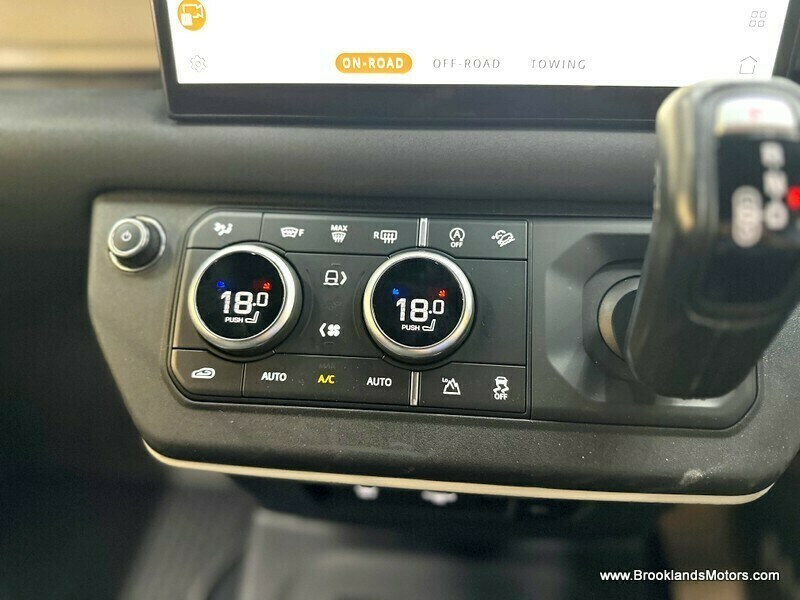 Land Rover Defender 3.0 D200 Hard Top 3 Seat  #15