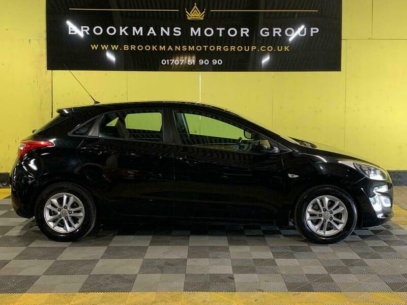 Hyundai I30 1.6 Crdi Active Black #4