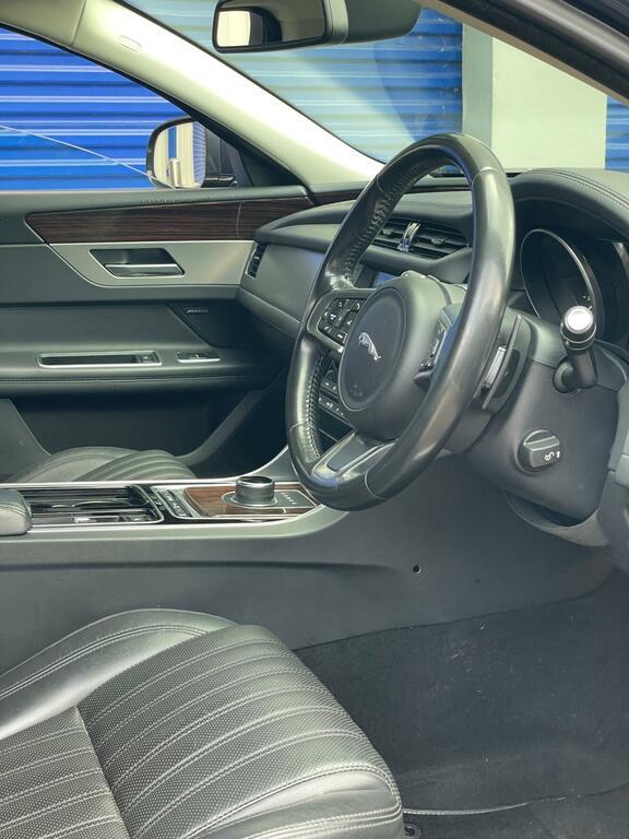 Jaguar XF 2.0D 180 R-sport Blue #11